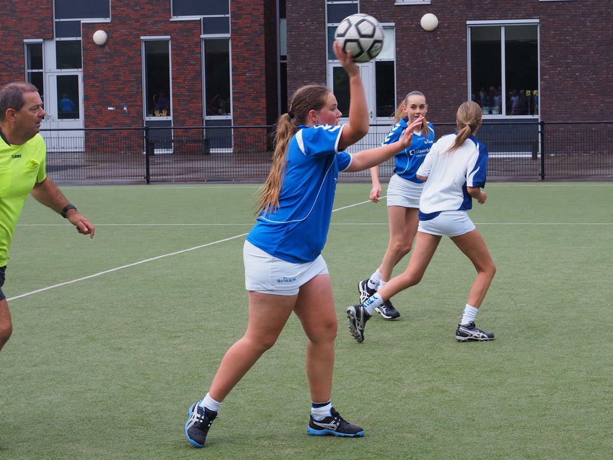 Korfbal B2 5 september-001.JPG